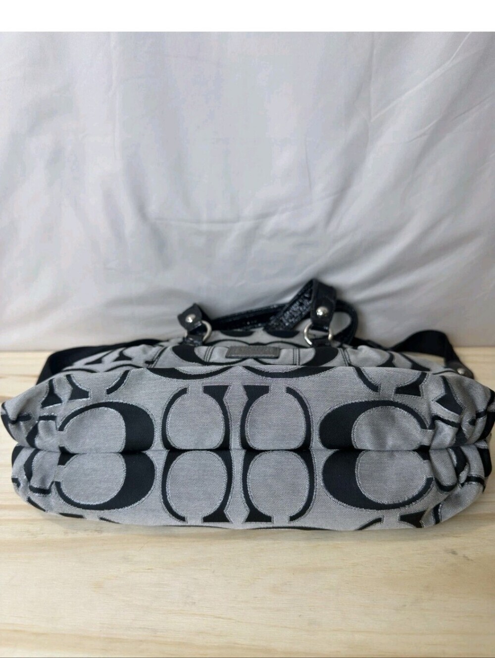 Coach POPPY- Y2K- Signature Satchel/Crossbody- Grey & Black- W/Bag Charm - Picture 10 of 15